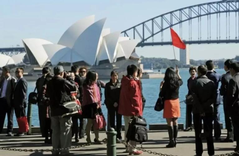 为什么有钱人去澳洲留学-日本人去澳洲留学的主要原因，紧急？