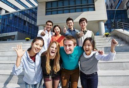为什么大学需要留学生-为什么一定要孩子考985大学？有哪些优势？