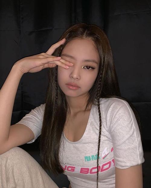 jennie为什么能出国留学-jennie英语为什么这么好？