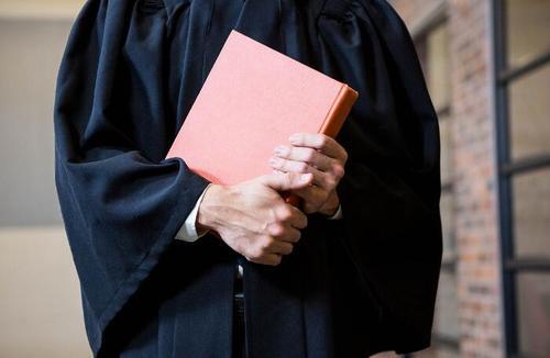 律师为什么要出国留学-想做涉外律师，是否一定要留学才有出路？
