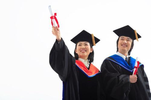 中国留学为什么选择硕士-硕士1+1留学毕业证含金量高吗？