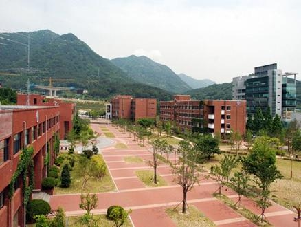 韩国留学为什么不住校-什么情况韩国昌原大学不收留学生了吗？