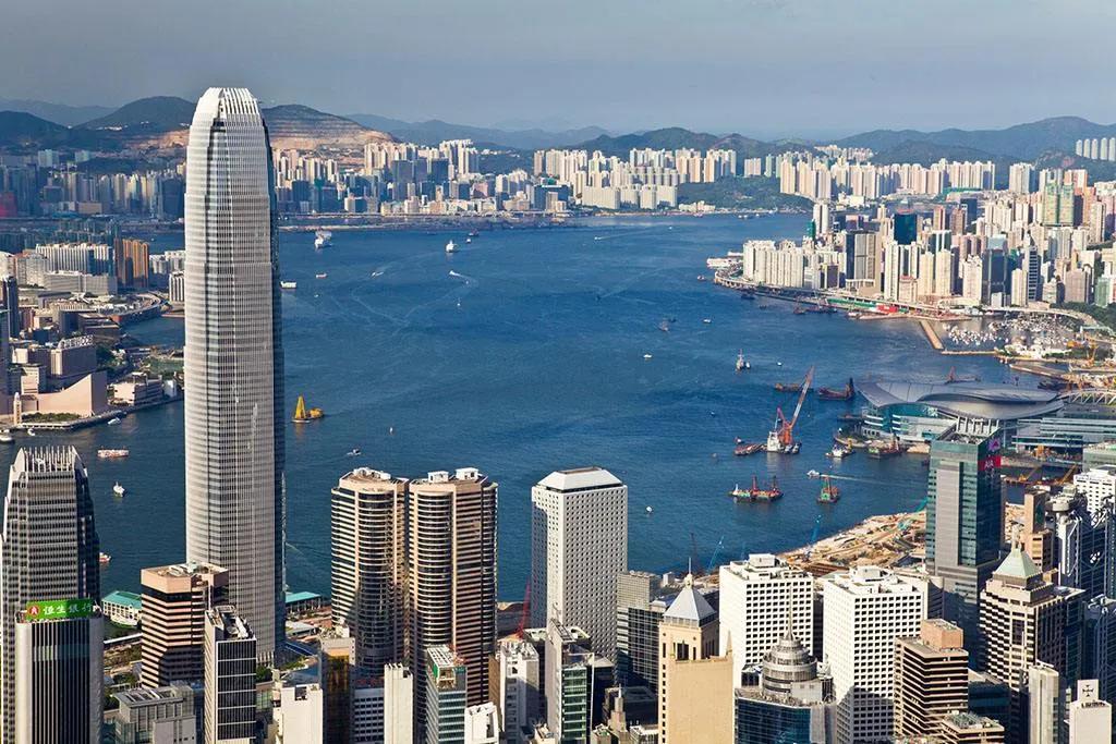 为什么香港留学住酒店-在香港留学可以在香港买房吗？